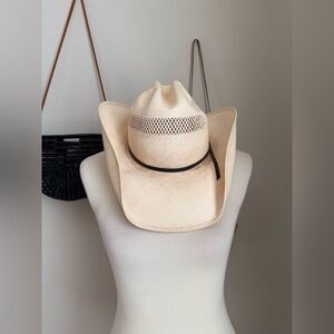 Bailey Straw U-Rollit Cowboy Hat, 7 3/8, Made in USA